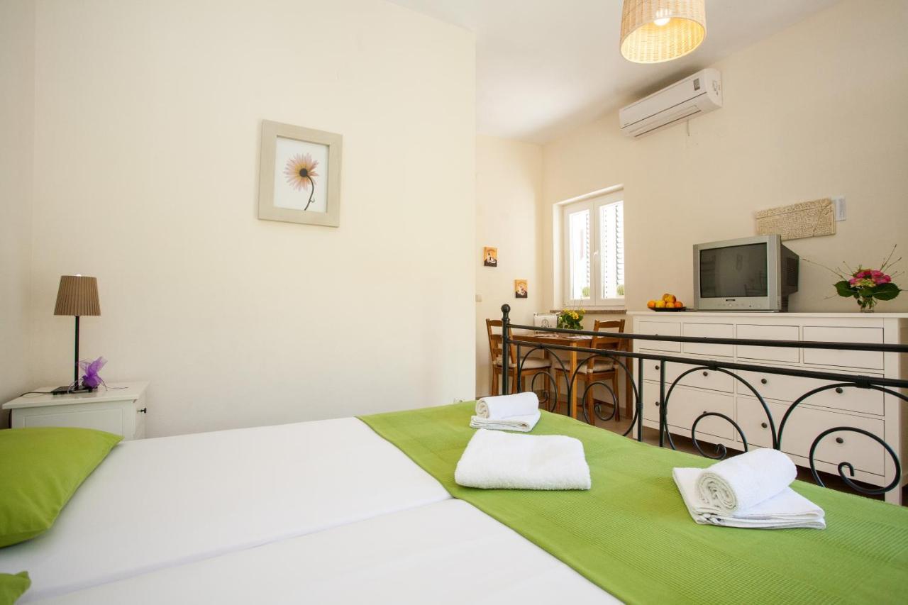 Apartments Dino Krk Town Bagian luar foto