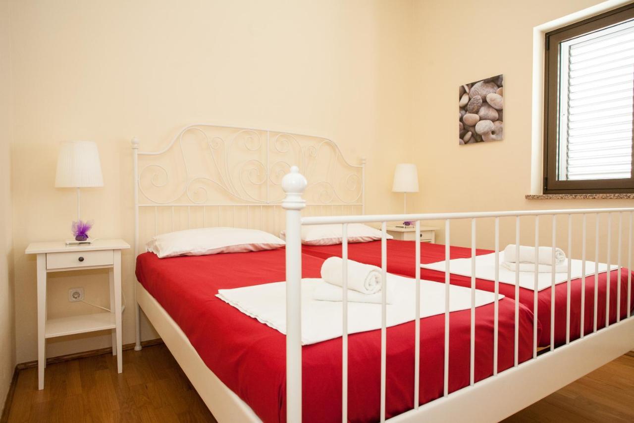 Apartments Dino Krk Town Bagian luar foto