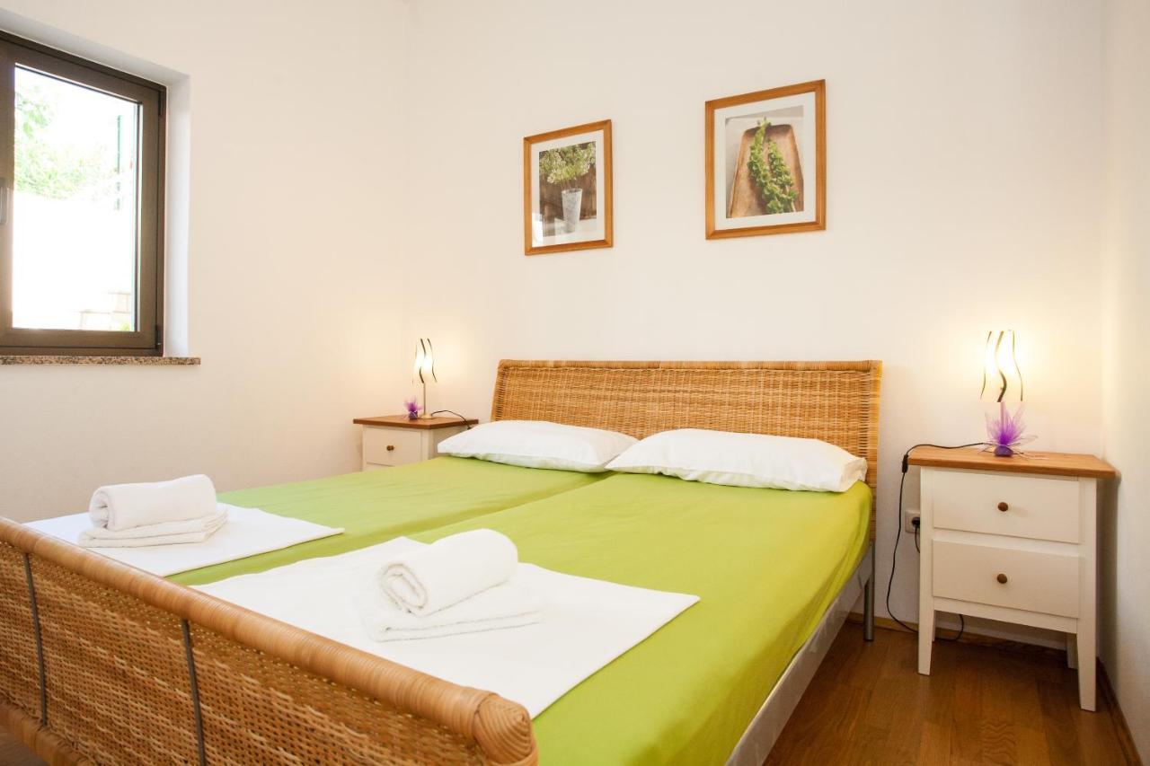 Apartments Dino Krk Town Bagian luar foto