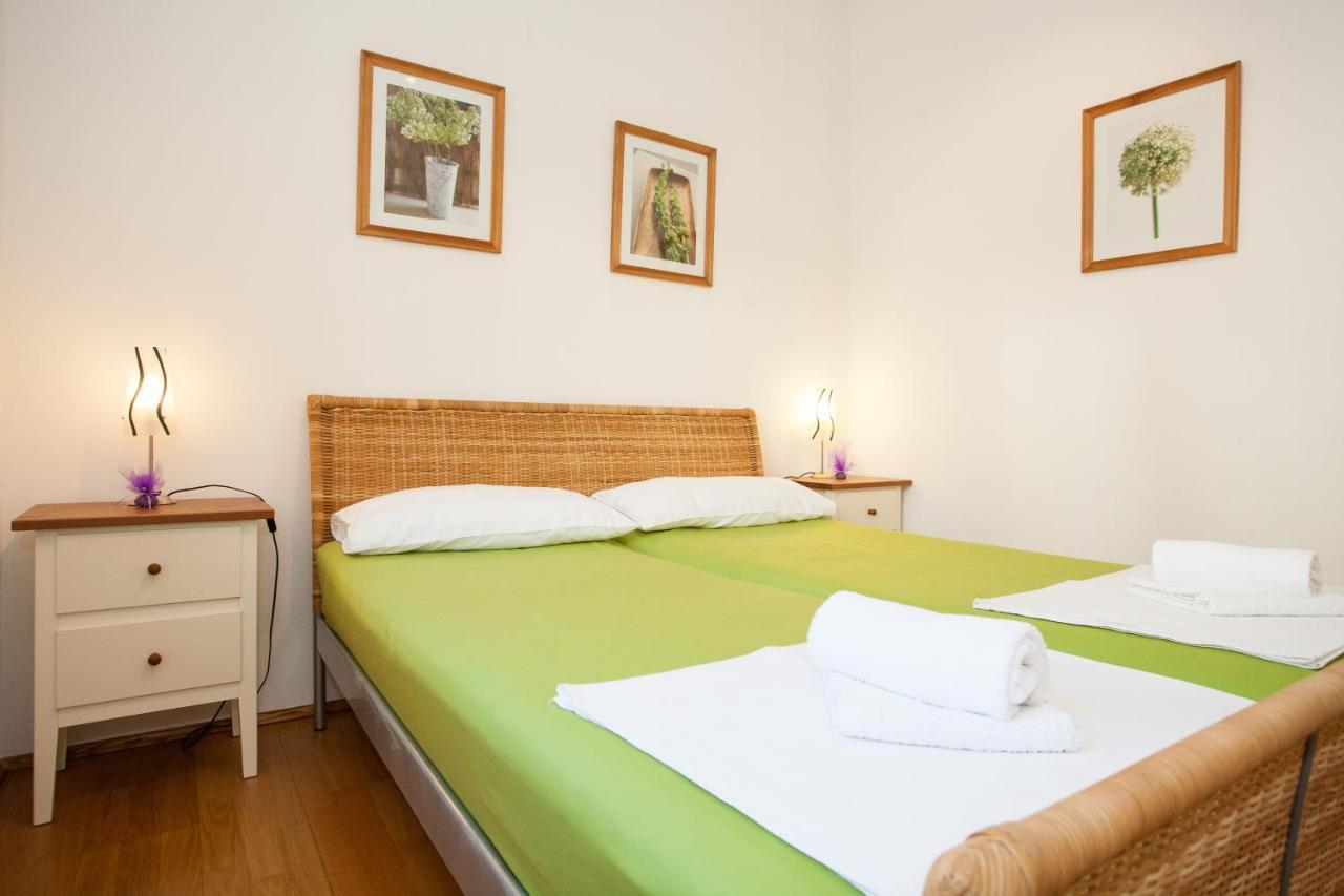Apartments Dino Krk Town Bagian luar foto
