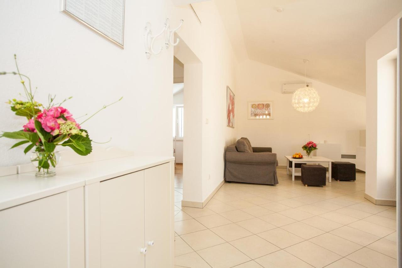 Apartments Dino Krk Town Bagian luar foto