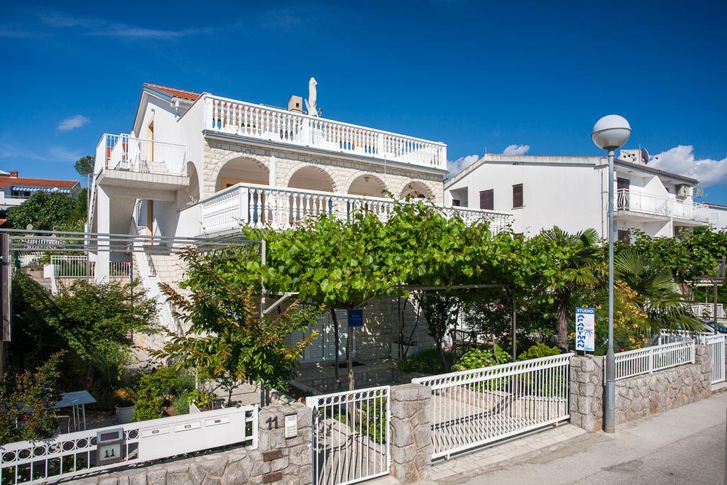 Apartments Dino Krk Town Bagian luar foto